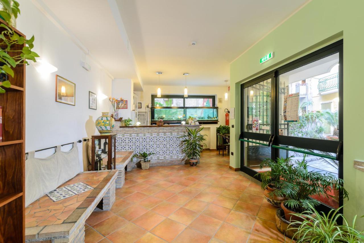 Le Tartarughe Aparthotel Letojanni Exteriör bild