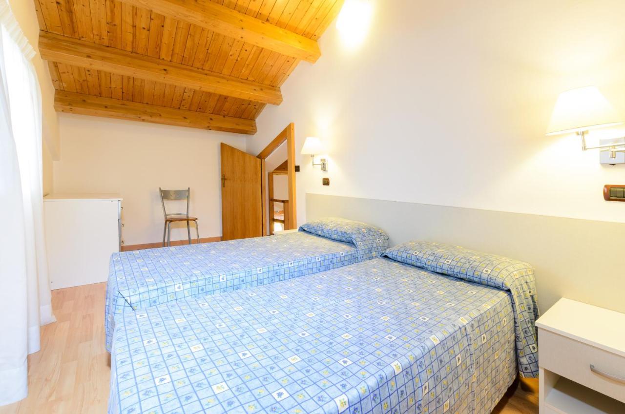 Le Tartarughe Aparthotel Letojanni Exteriör bild
