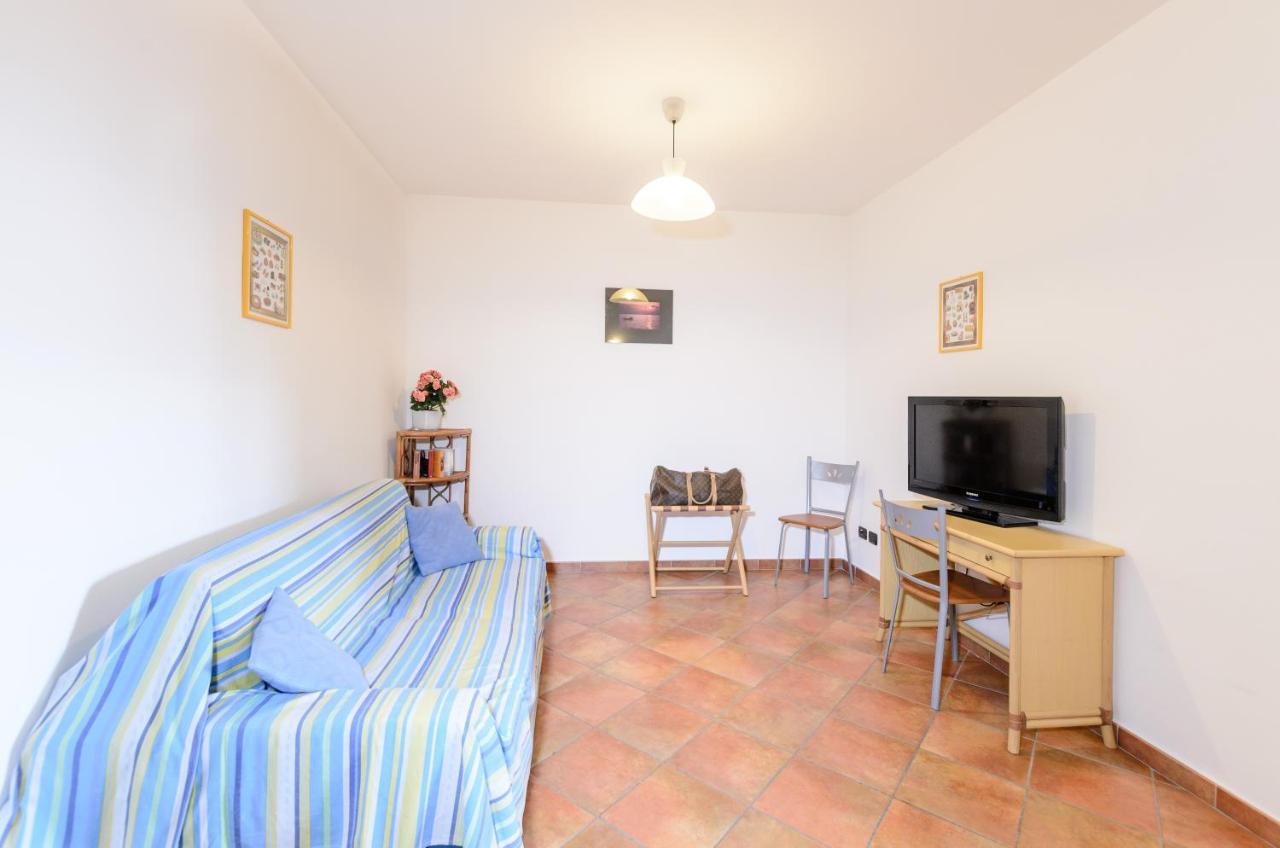 Le Tartarughe Aparthotel Letojanni Exteriör bild